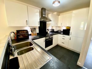 Kitchen- click for photo gallery